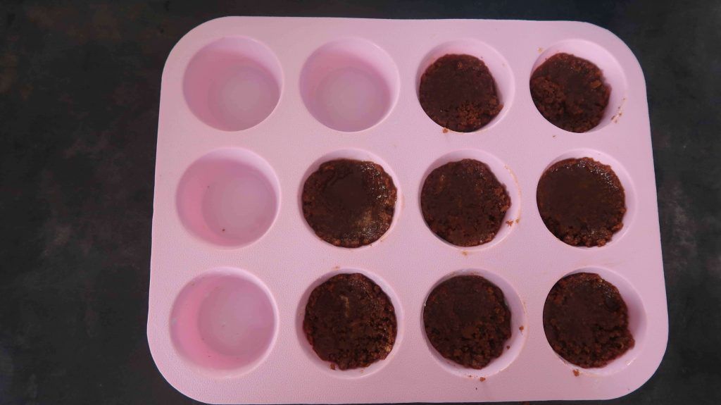 Recipe mini monchou tarts in bright colors